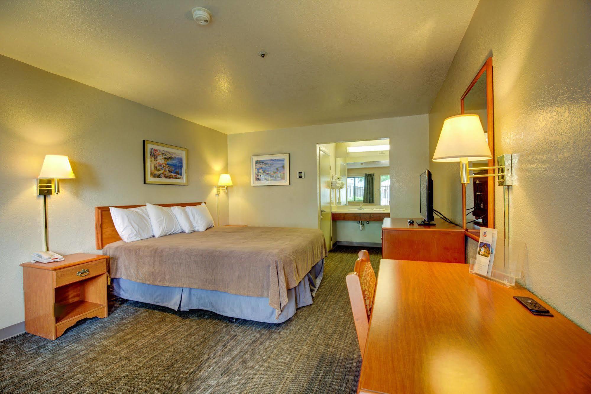 Good Nite Inn Salinas Buitenkant foto