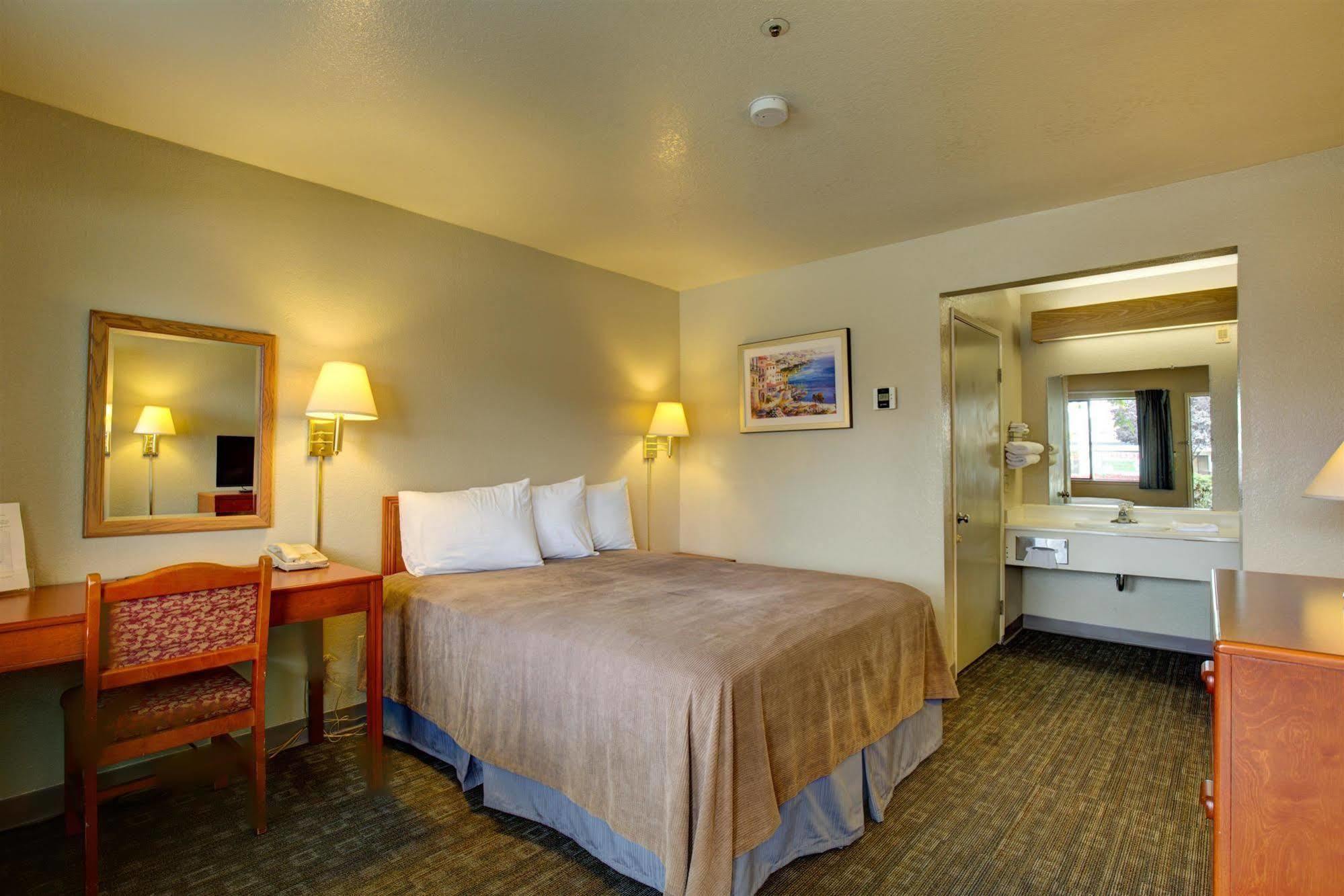 Good Nite Inn Salinas Buitenkant foto